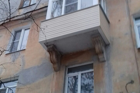Остекление балкона в доме сталинской постройки